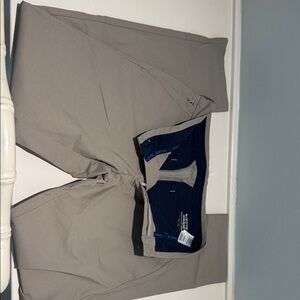 Vineyard Vines Men's Khaki Chinos